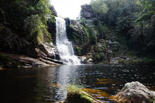 O Pico e o vilarejo Santo Antônio do Itambé - Estado do Minas Gerais