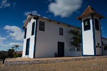 O Pico e o vilarejo Santo Antônio do Itambé - Estado do Minas Gerais