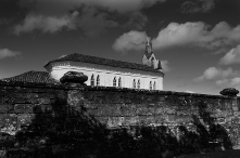 O Pico e o vilarejo Santo Antônio do Itambé - Estado do Minas Gerais