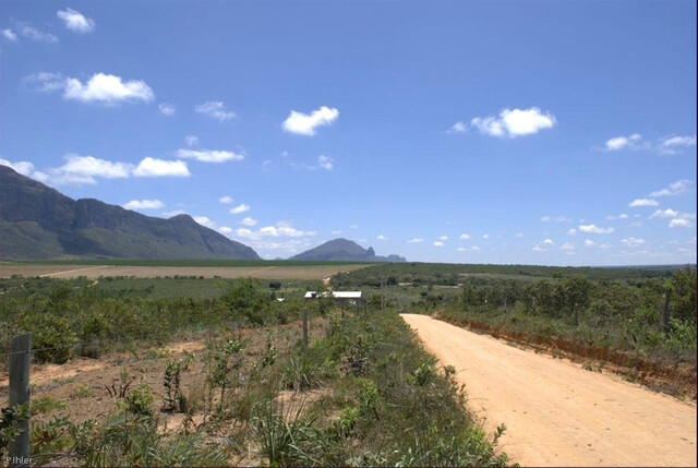 Foto da vista sobre as serras ao sul de Mucugê- Chapada Diamantina - Estado de Bahia