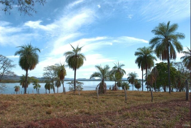 Fotografia do lago Serra da Mesa (Uruaçu) - Estado de Goiás