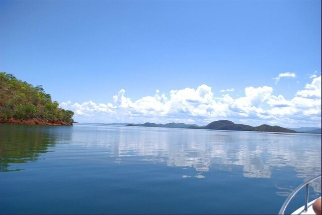 Fotografia do lago Serra da Mesa (Uruaçu) - Estado de Goiás